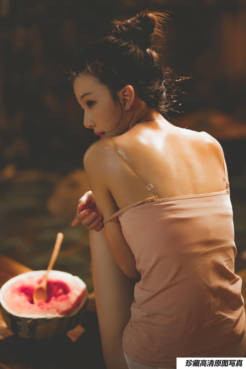 [Cosplay] Nagisa 魔物喵 – Hot summer 炙夏 [47P-1.35GB]