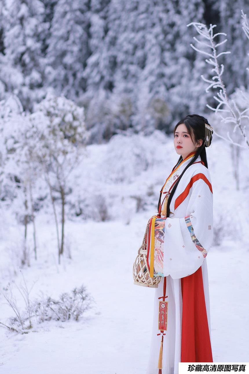 [YITUYU艺图语]2021.11.20 青松 沂越[23+1P／195MB]