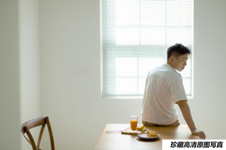 [YITUYU艺图语]2021.11.15 日食记 高浩泽[25+1P／326MB]