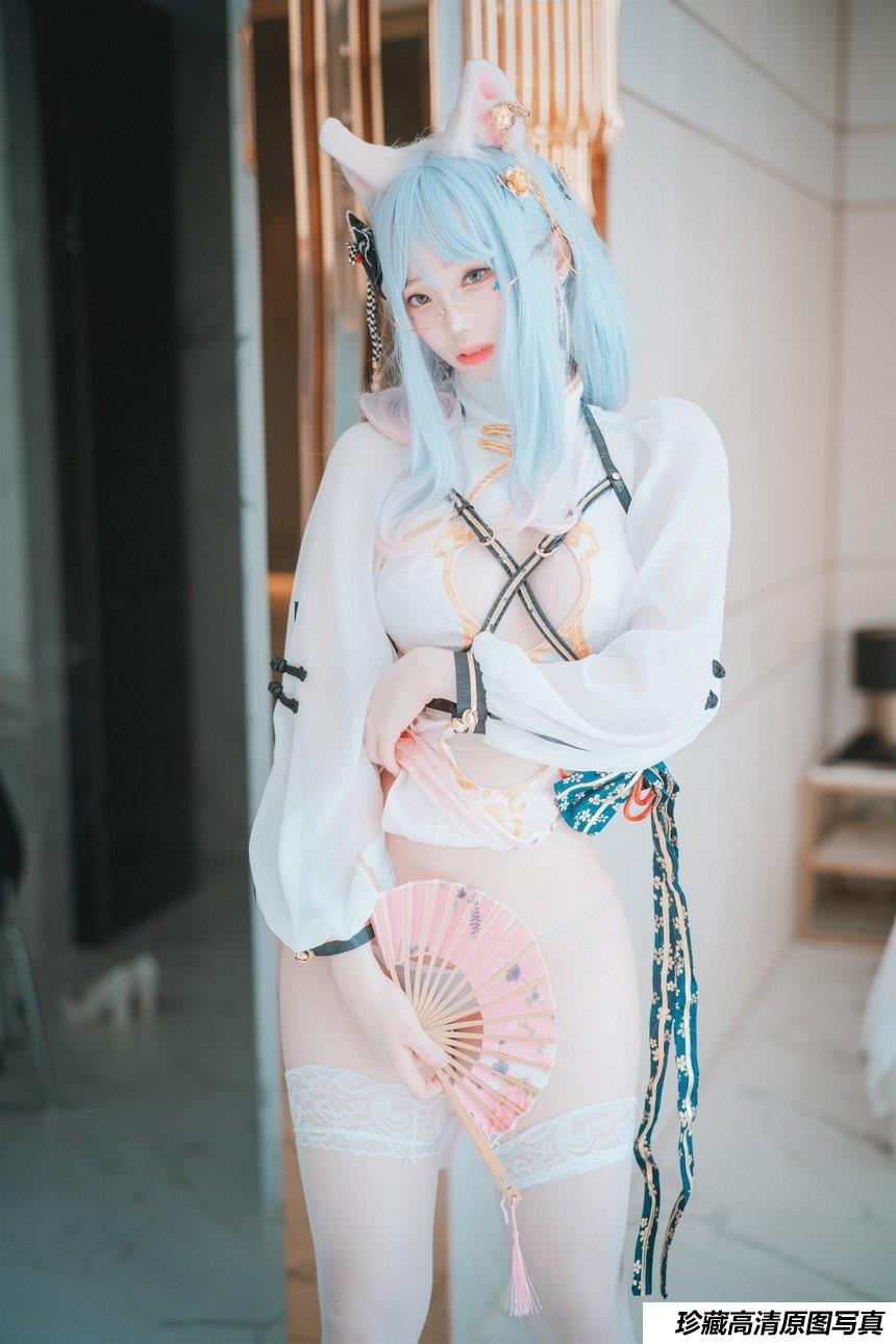 DJAWA Photo - Bambi - Le Chat Porte un Qípáo [87P-126MB]