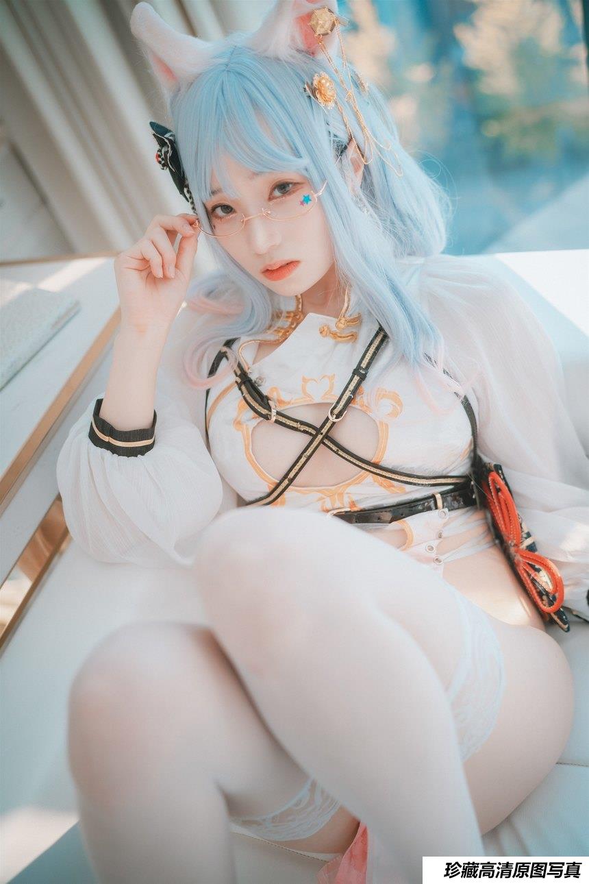 DJAWA Photo - Bambi - Le Chat Porte un Qípáo [87P-126MB]