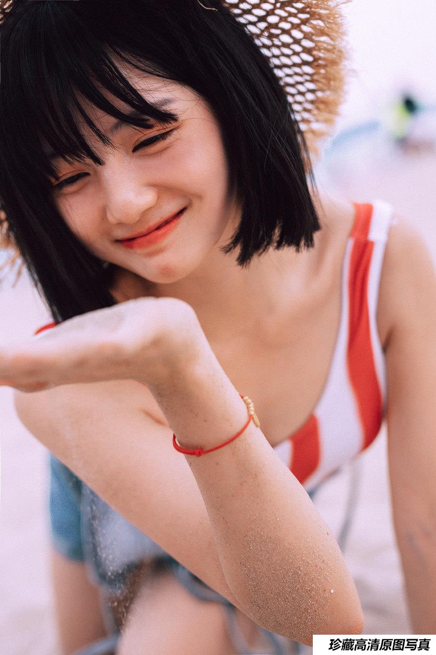 [YITUYU艺图语]2021.11.24 红色沙滩少女 黎美汐[41+1P／852MB]