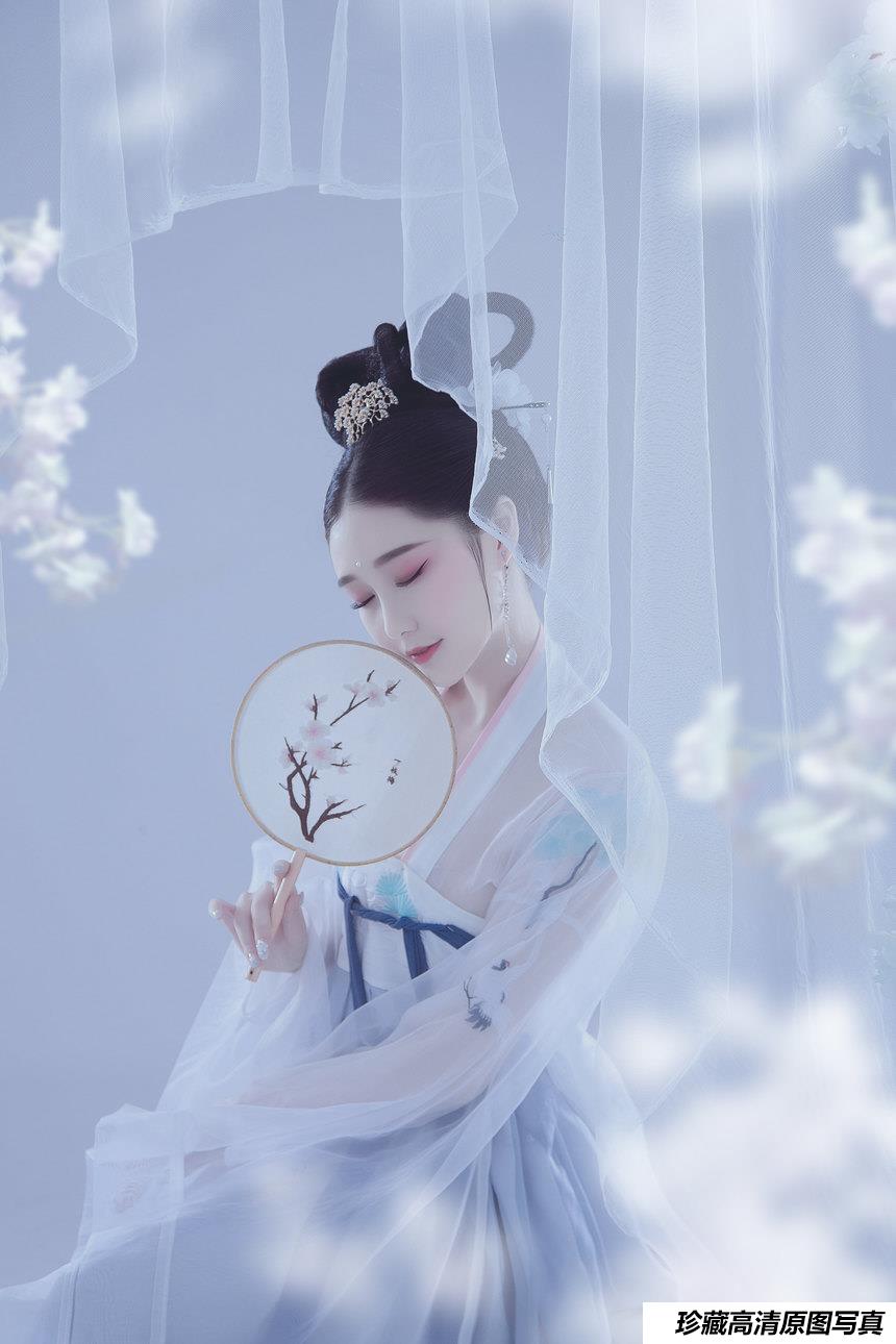 [YITUYU艺图语]2021.12.13 绣幕芙蓉 娜宝[21+1P／242MB]