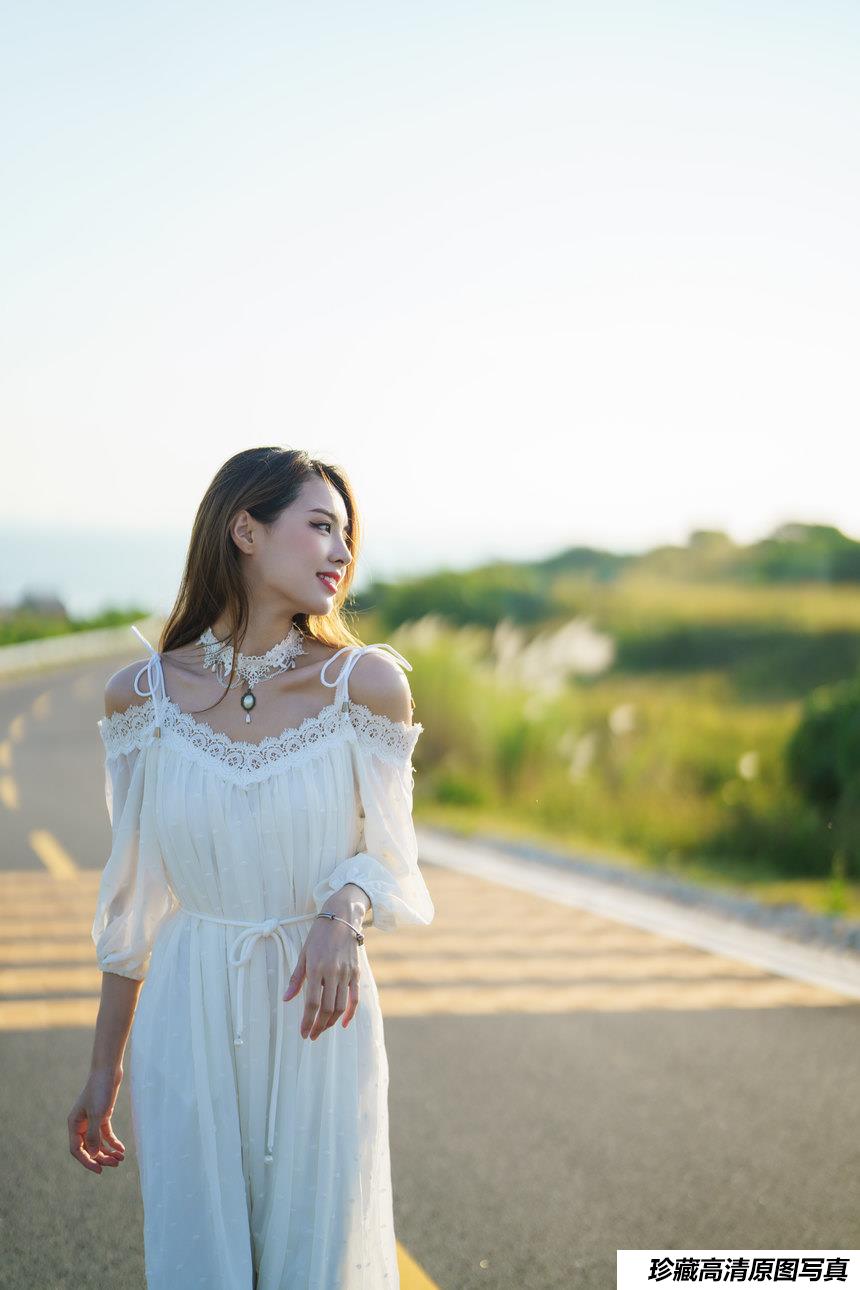 [YITUYU艺图语]2021.12.02 与海为邻 滕静[50+1P／994MB]