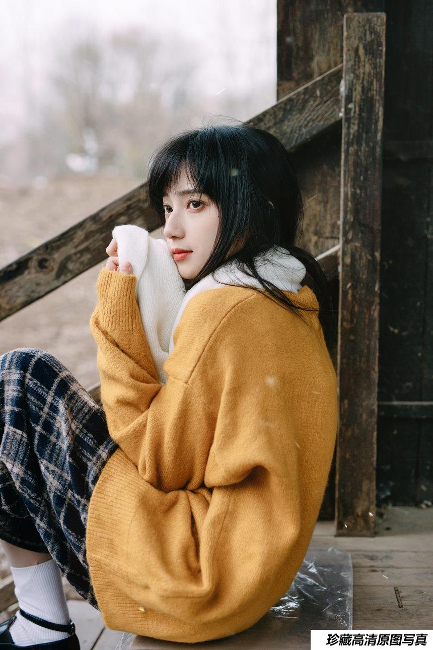 [YITUYU艺图语]2021.12.07 阴天小木屋 月半了吧[31+1P／691MB]