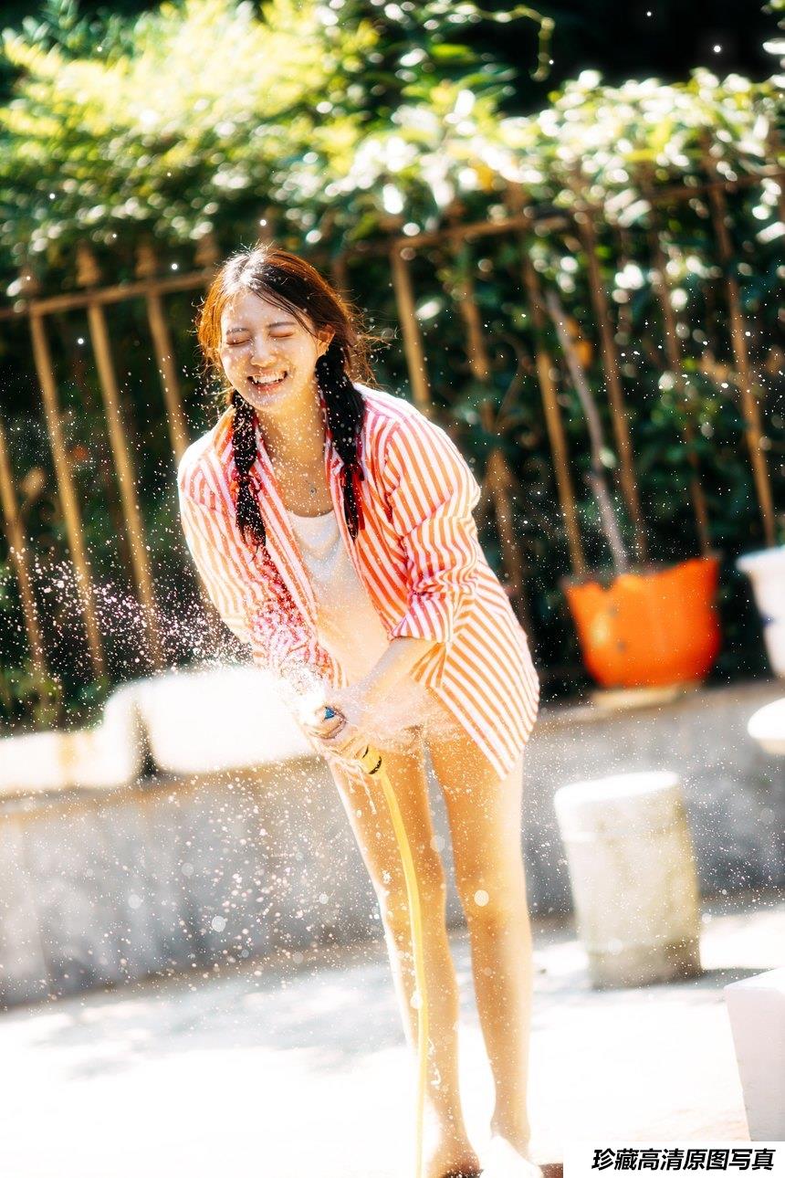 [YITUYU艺图语]2021.11.30 后院水花 黎美汐[41+1P／104MB]