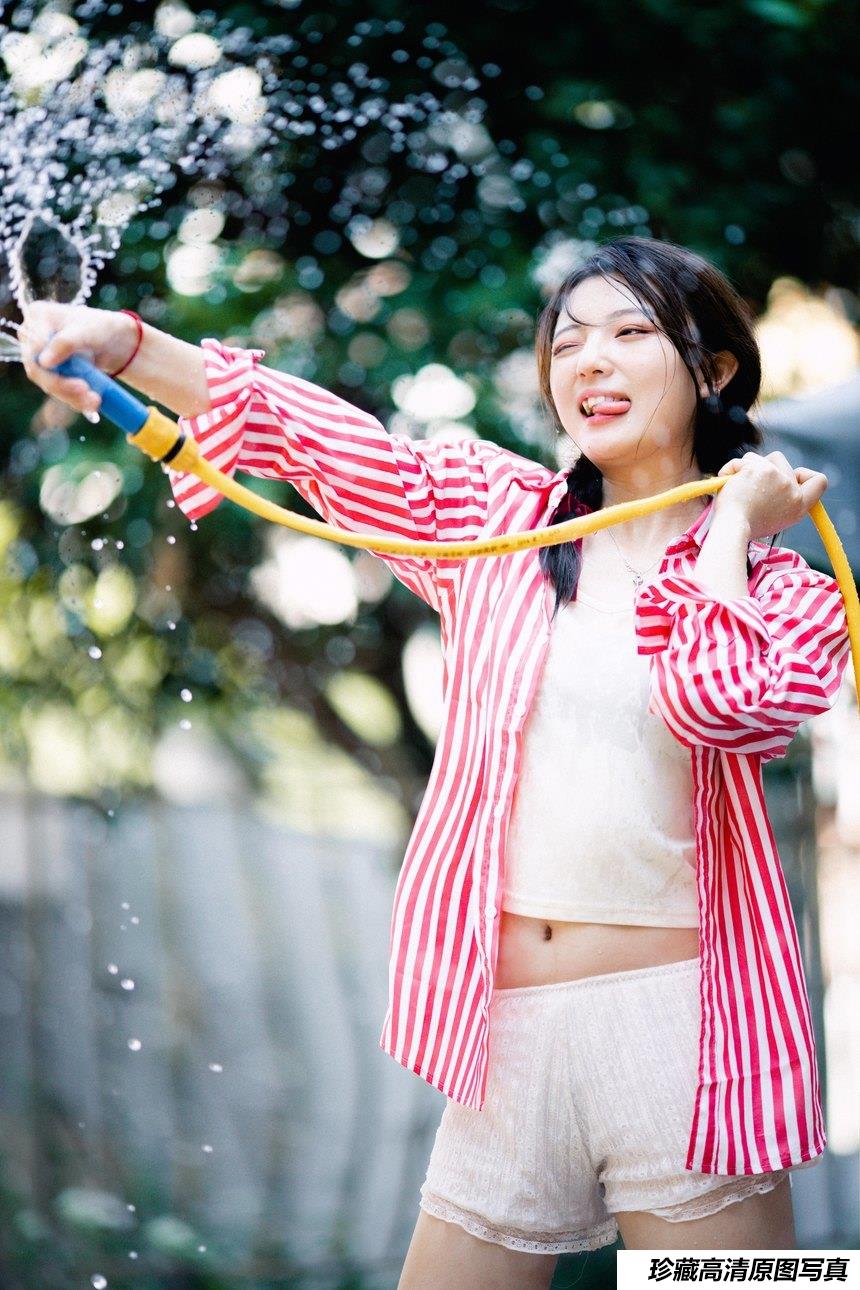 [YITUYU艺图语]2021.11.30 后院水花 黎美汐[41+1P／104MB]