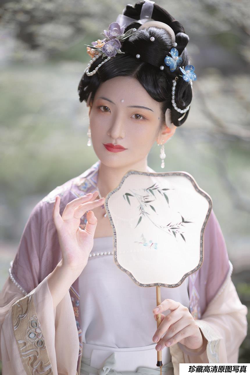 [YITUYU艺图语]2021.11.26 故人未归 7TSUBAKI七椿[29+1P／223MB]