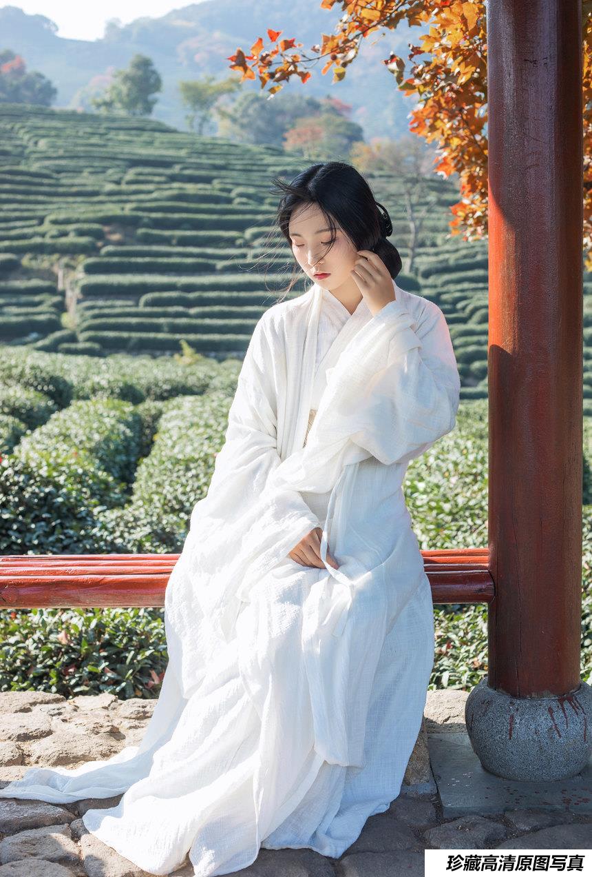 [YITUYU艺图语]2021.11.25 若初 一个白鹿[19+1P／356MB]