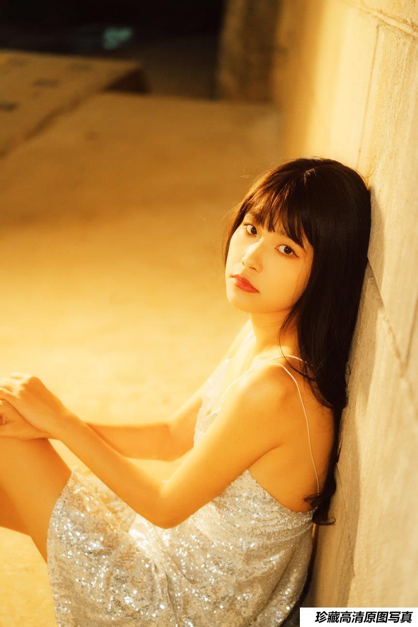 [YITUYU艺图语]2021.11.25 桥洞下的少女 小可[23+1P／528MB]