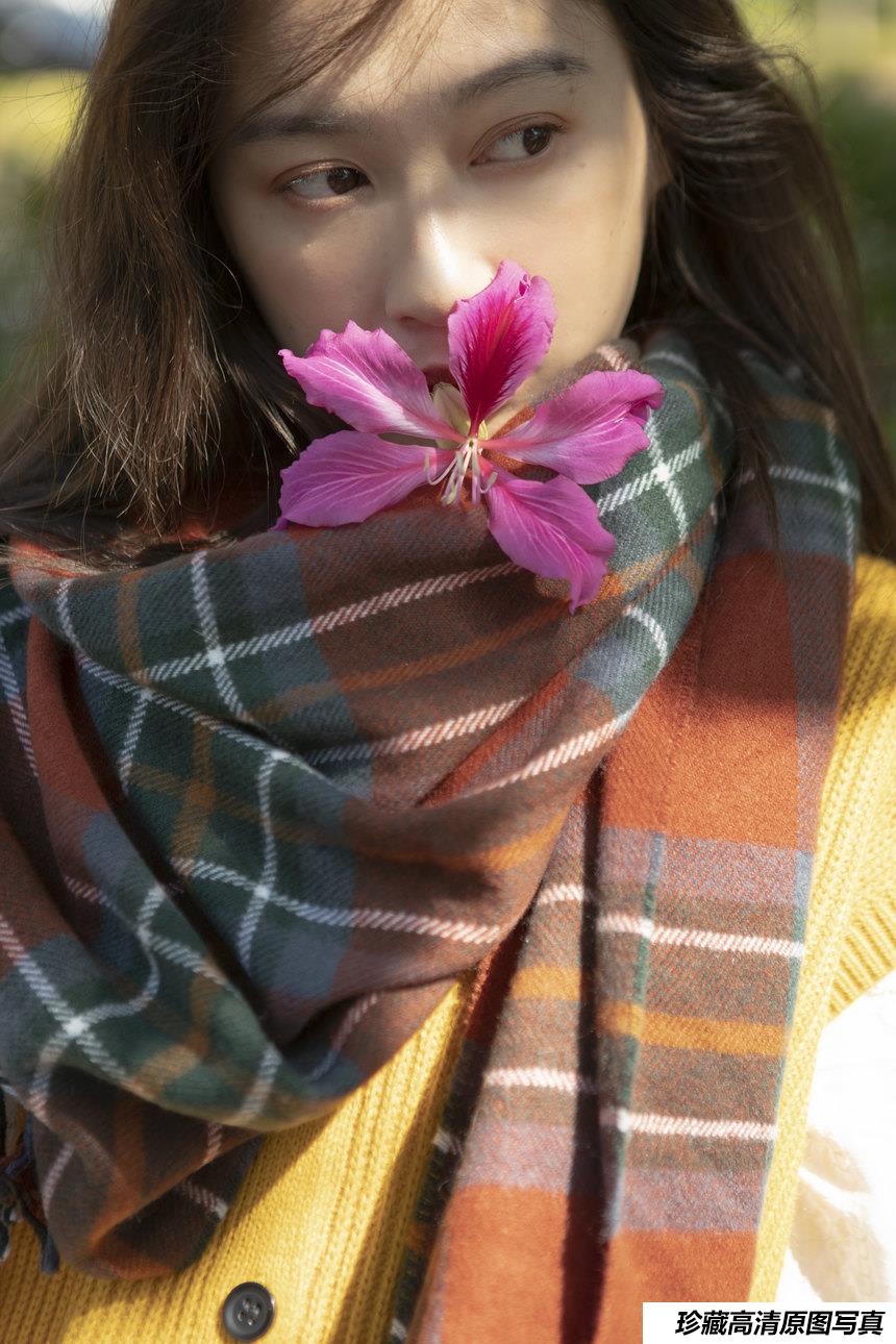 [YITUYU艺图语]2021.12.22 洋紫荆 小鲤[26+1P／351MB]