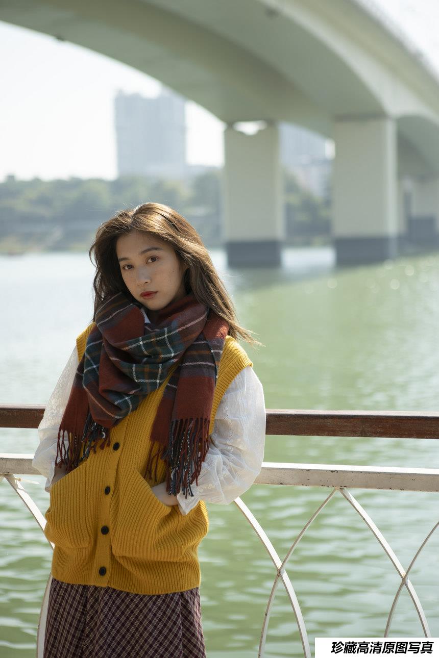 [YITUYU艺图语]2021.12.22 洋紫荆 小鲤[26+1P／351MB]