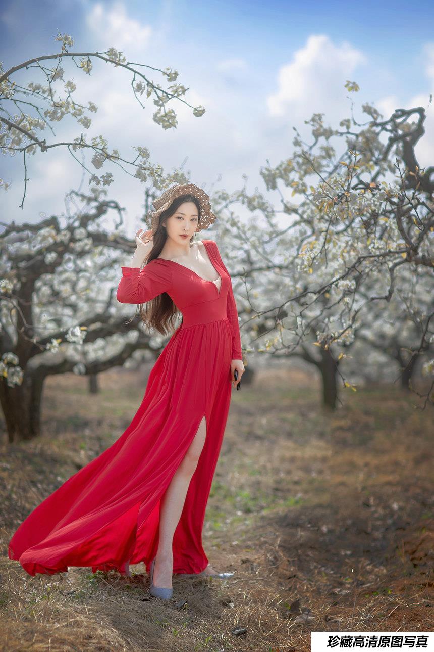 [YITUYU艺图语]2021.12.22 一袭红妆拂梨花 如意[31+1P／92.4MB]