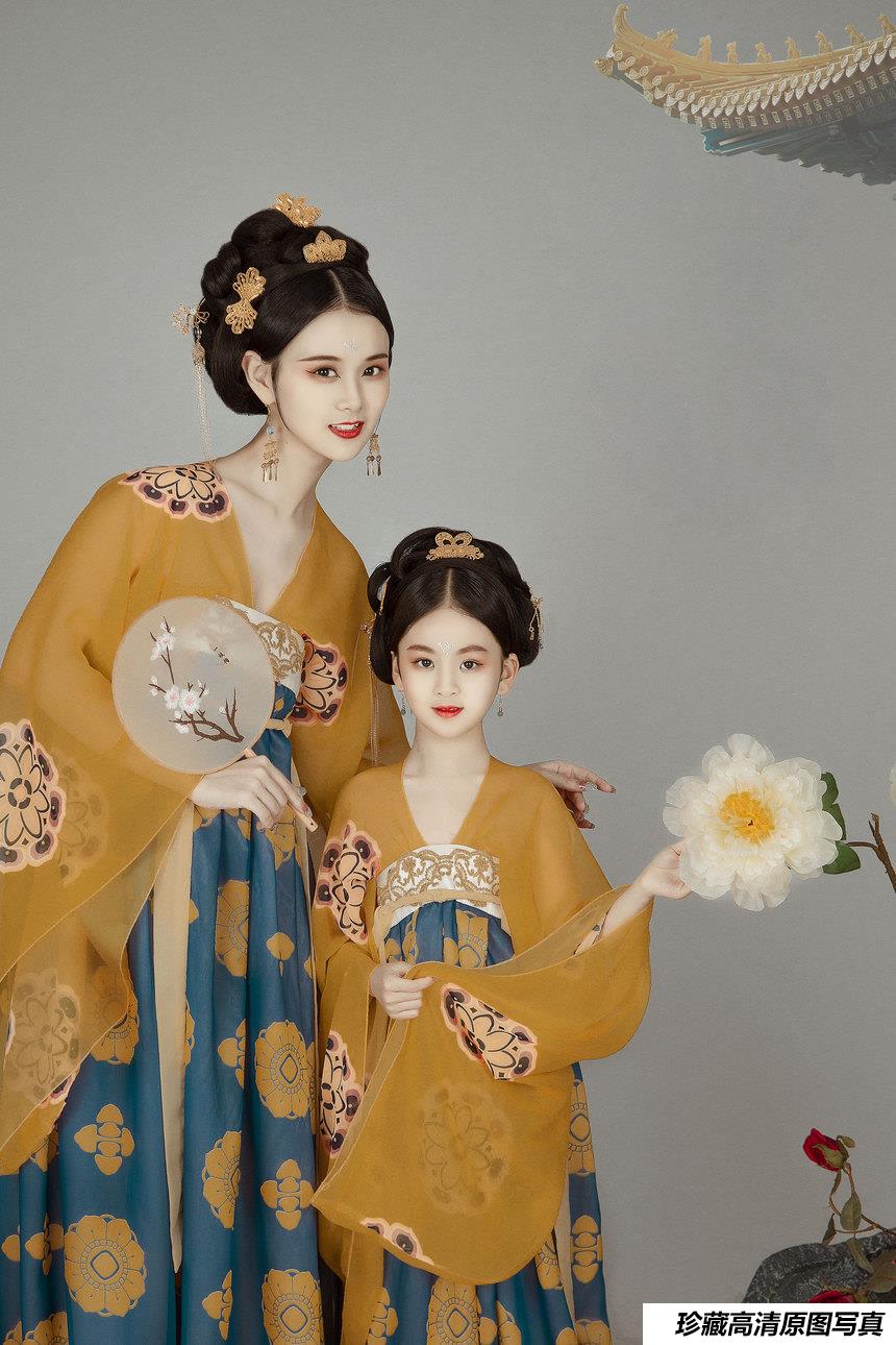 [YITUYU艺图语]2021.12.21 花满楼 欣宝[21+1P／683MB]