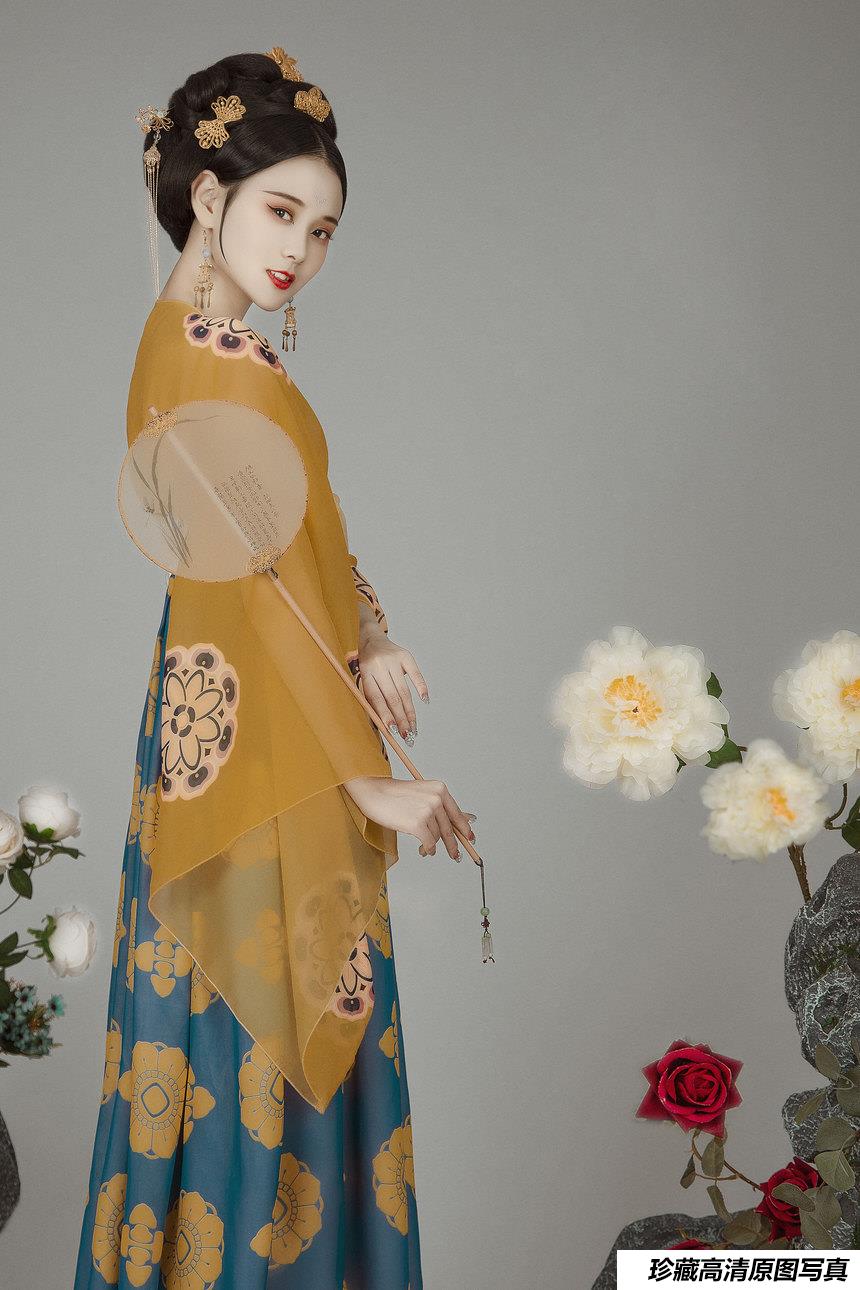 [YITUYU艺图语]2021.12.21 花满楼 欣宝[21+1P／683MB]