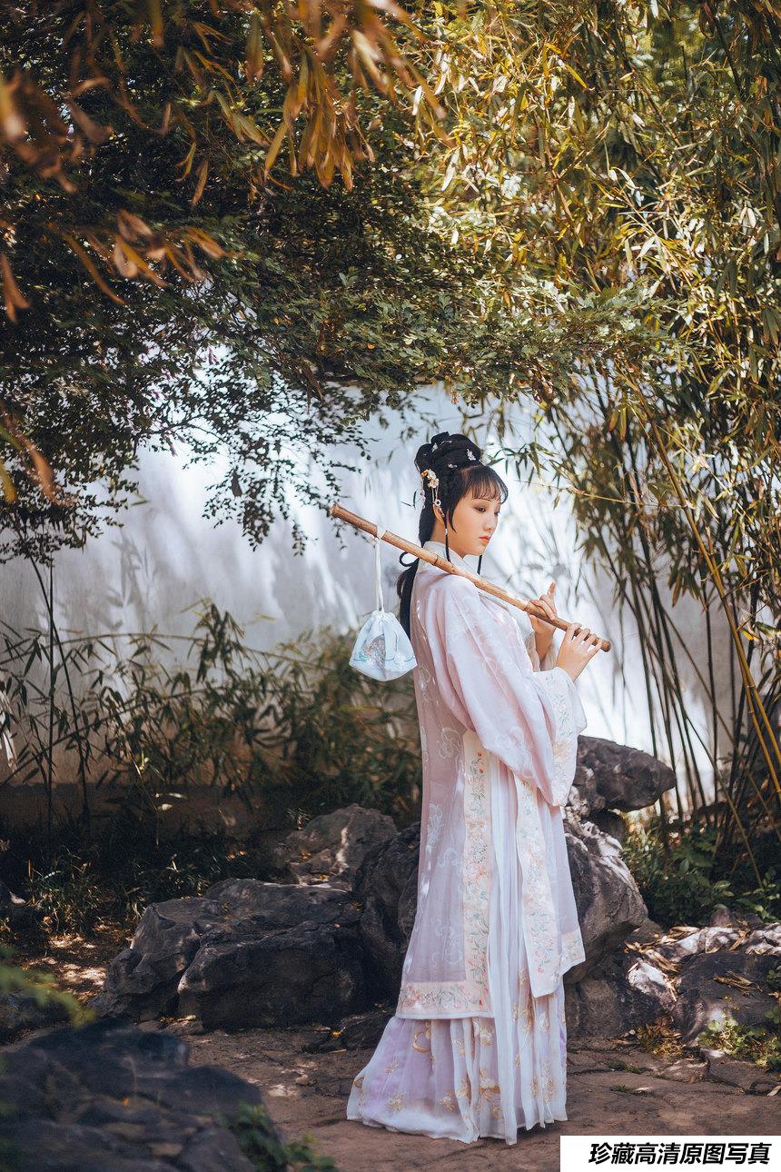 [YITUYU艺图语]2021.12.20 故人是谁 阿琪[21+1P／93.5MB]