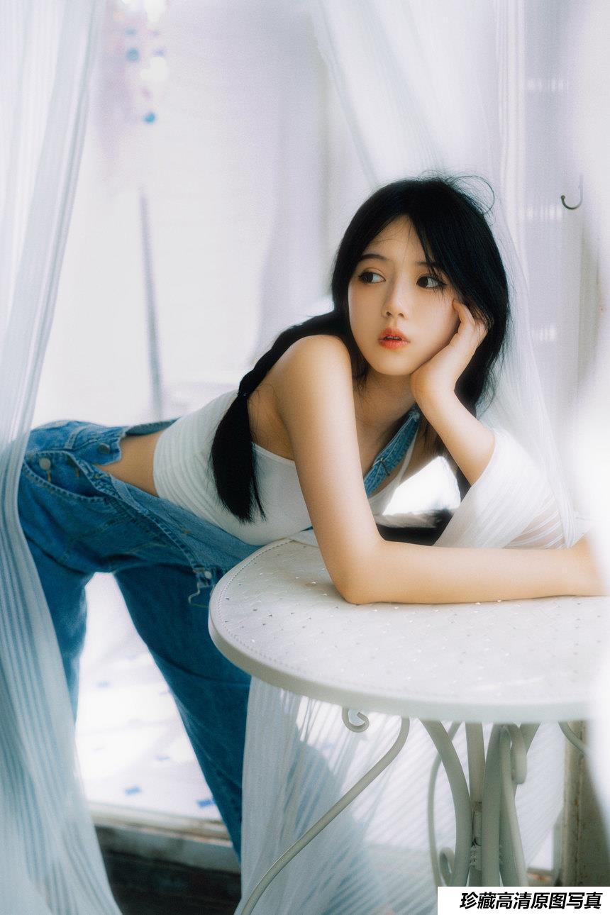 [YITUYU艺图语]2021.12.18 蓝与白 玮玮[27+1P／363MB]