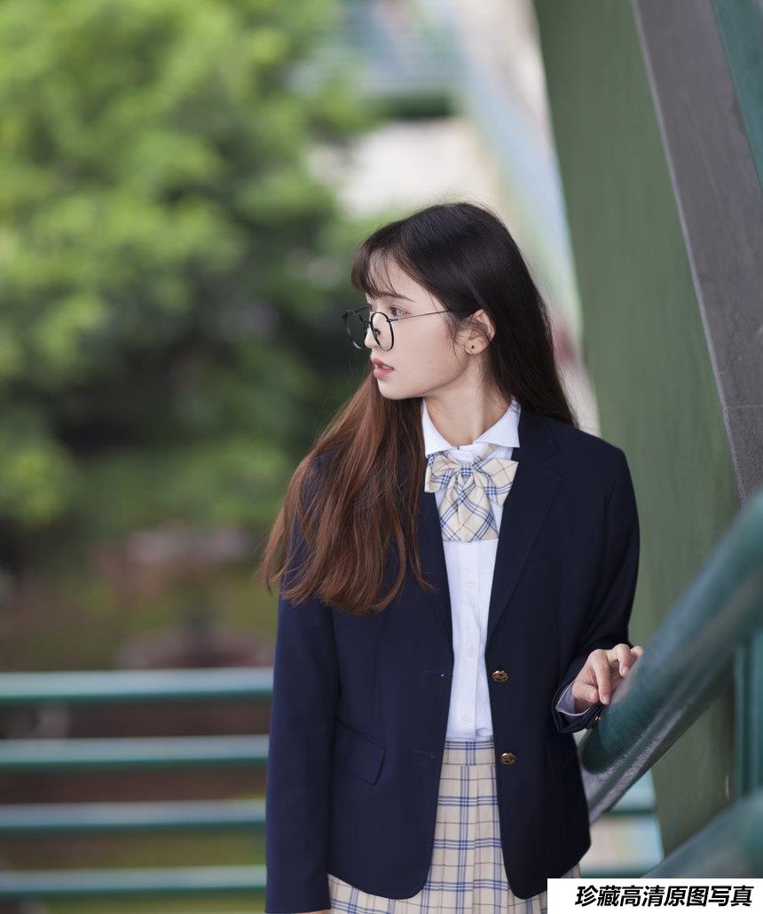 [YITUYU艺图语]2021.12.28 开学季 丫丫[21+1P／192MB]