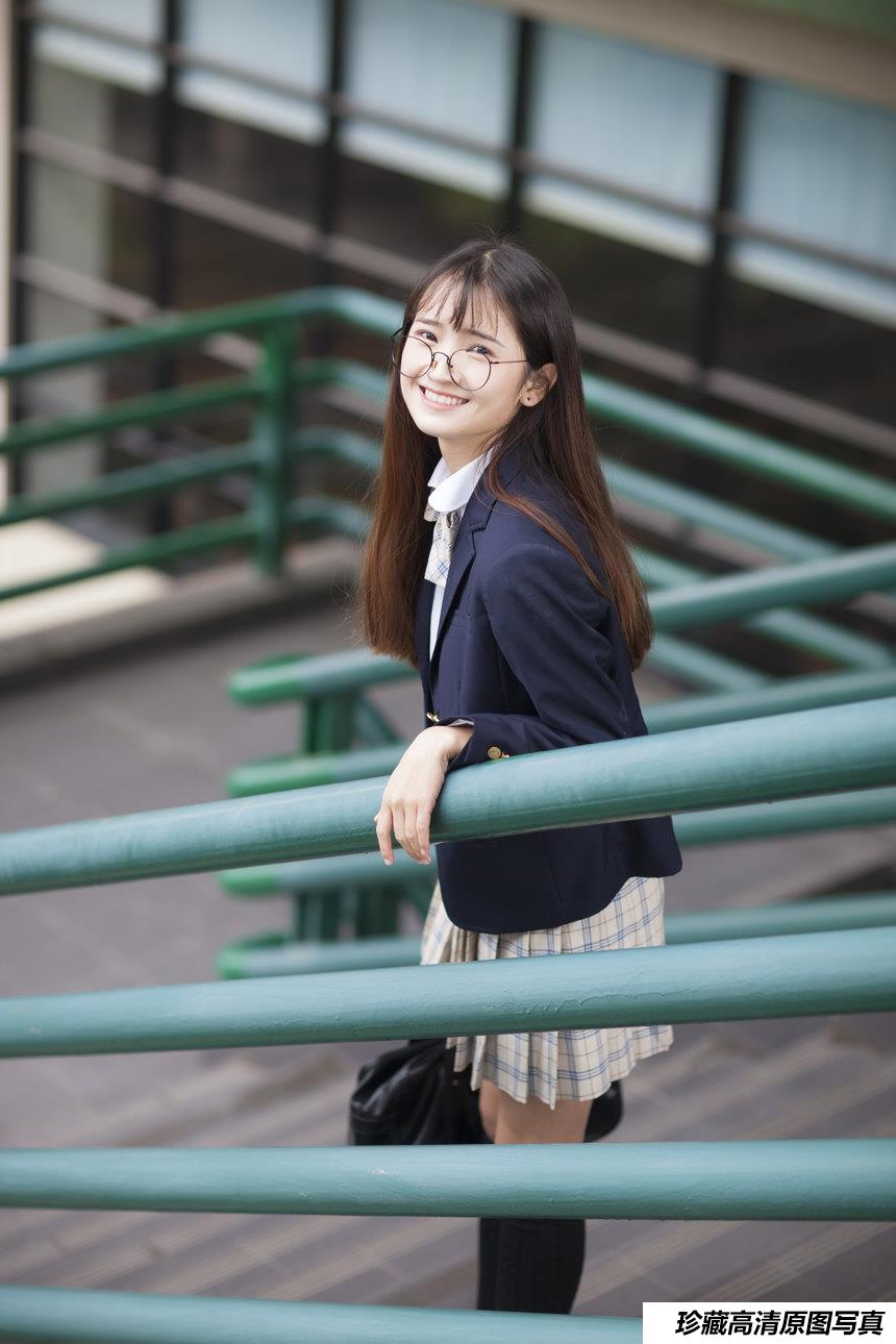 [YITUYU艺图语]2021.12.28 开学季 丫丫[21+1P／192MB]