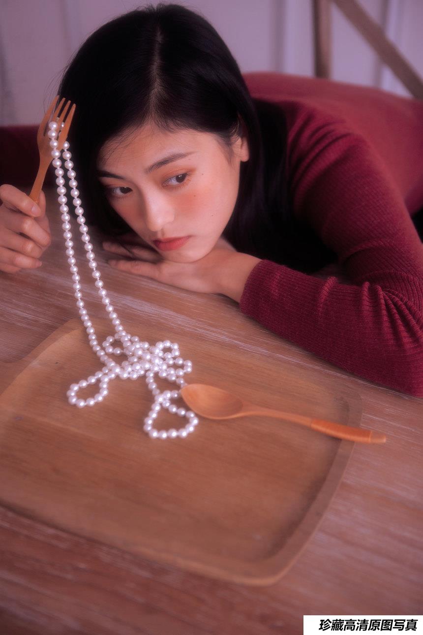 [YITUYU艺图语]2021.12.25 念 何晨[27+1P／405MB]