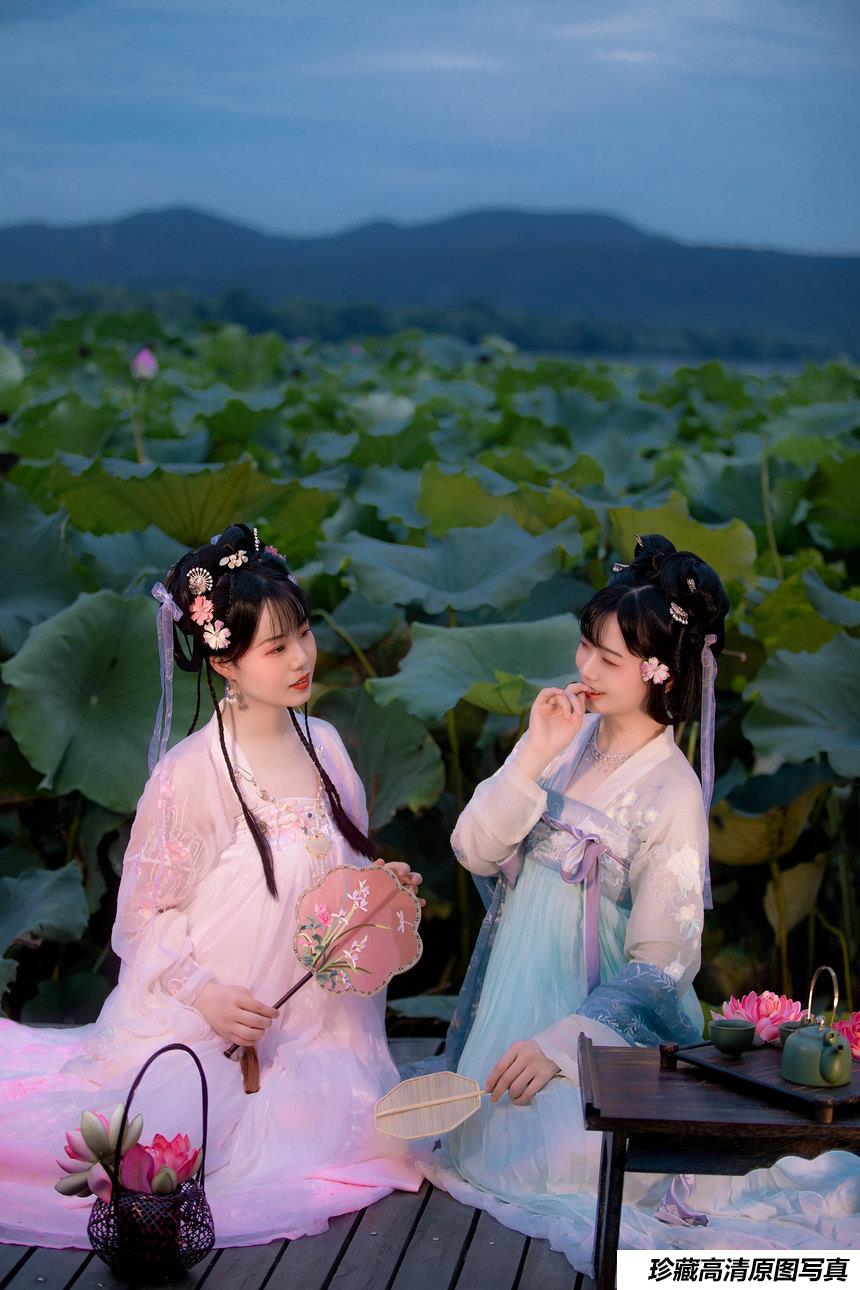 [YITUYU艺图语]2021.12.24 赏荷 僵僵[23+1P／463MB]