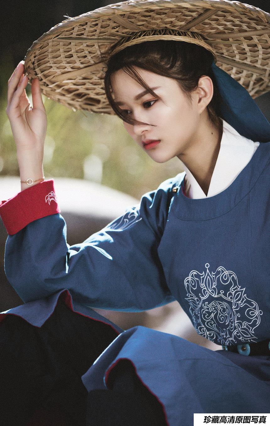 [YITUYU艺图语]2021.12.24 美少女的武侠梦 吕陈[31+1P／628MB]