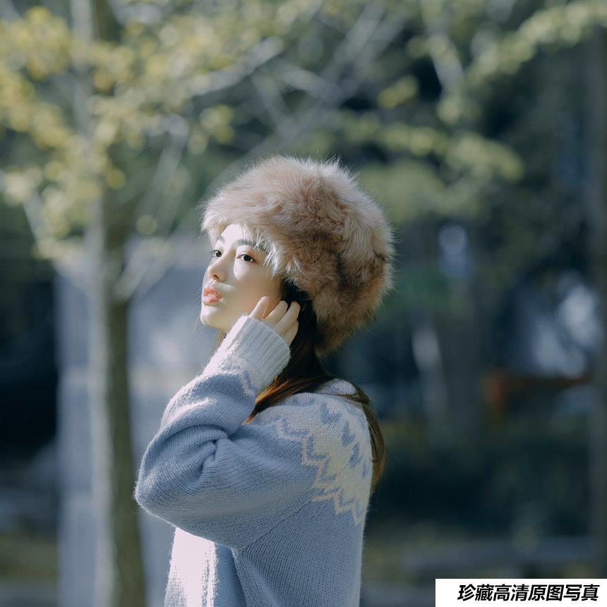 [YITUYU艺图语]2021.12.23 蓝色的银杏 一鸭咿呀哟[23+1P／207MB]