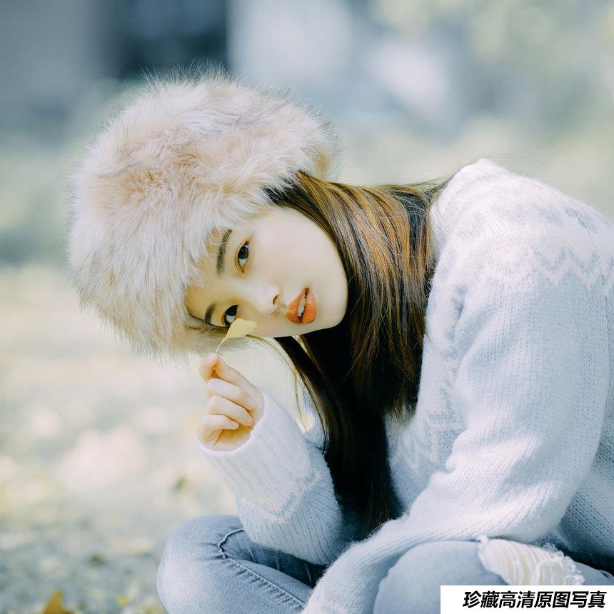 [YITUYU艺图语]2021.12.23 蓝色的银杏 一鸭咿呀哟[23+1P／207MB]