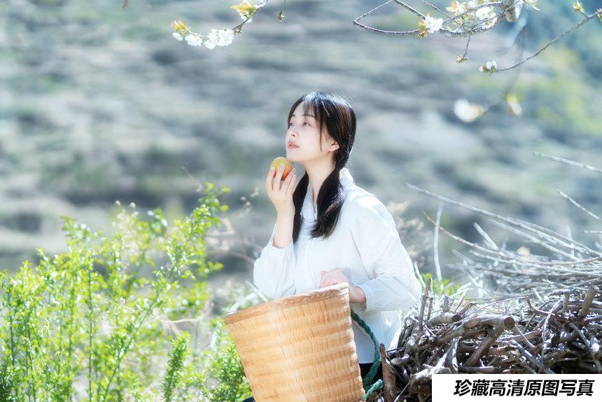 [YITUYU艺图语]2021.12.27 故乡的小燕子 欢欢[35+1P／588MB]