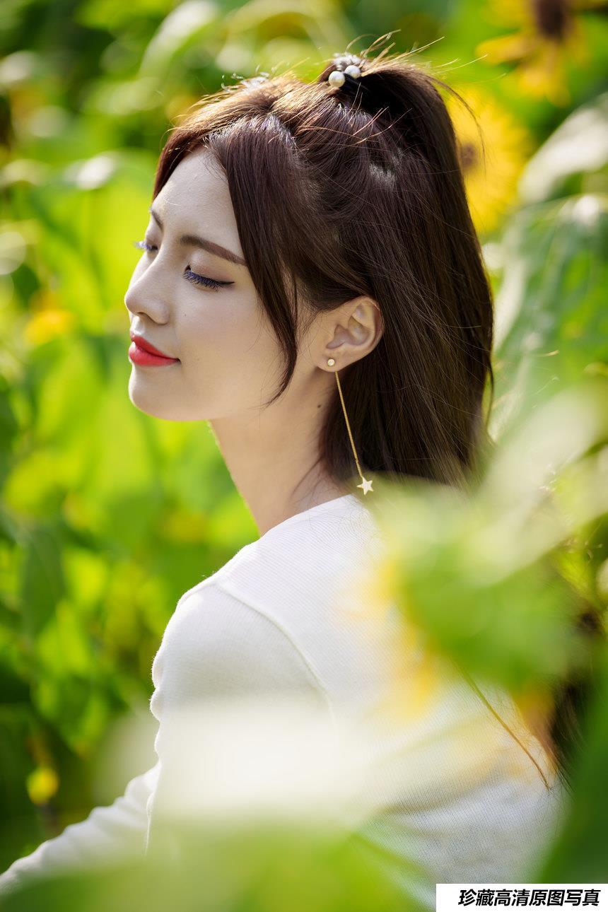 [YITUYU艺图语]2021.12.30 向日葵花海 滕静[30+1P／626MB]