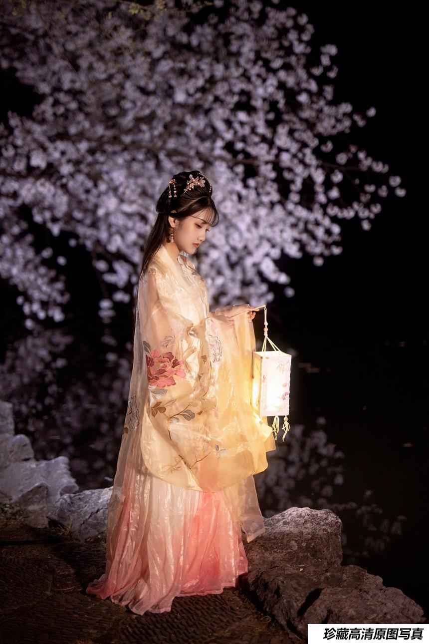 [YITUYU艺图语]2021.12.29 樱 参商[20+1P／476MB]