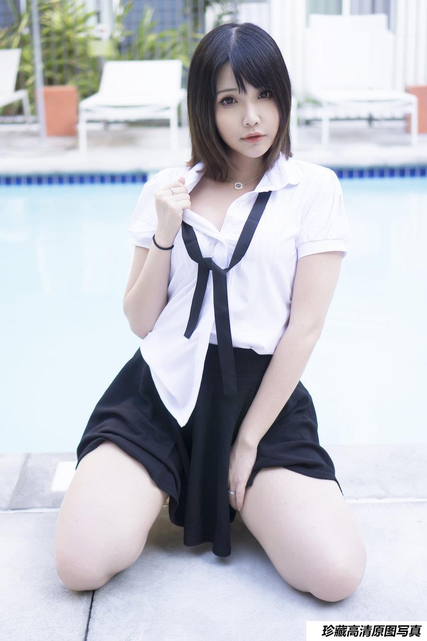 Coser Hana Bunny - Wet Shirt Casual [9P/90MB]