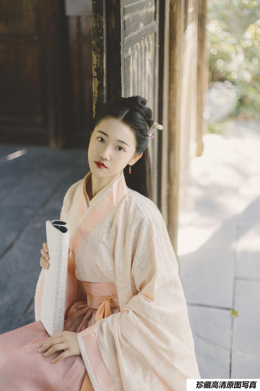 [YITUYU艺图语]2021.12.30 不知心恨谁 啊琰[34+1P／331MB]