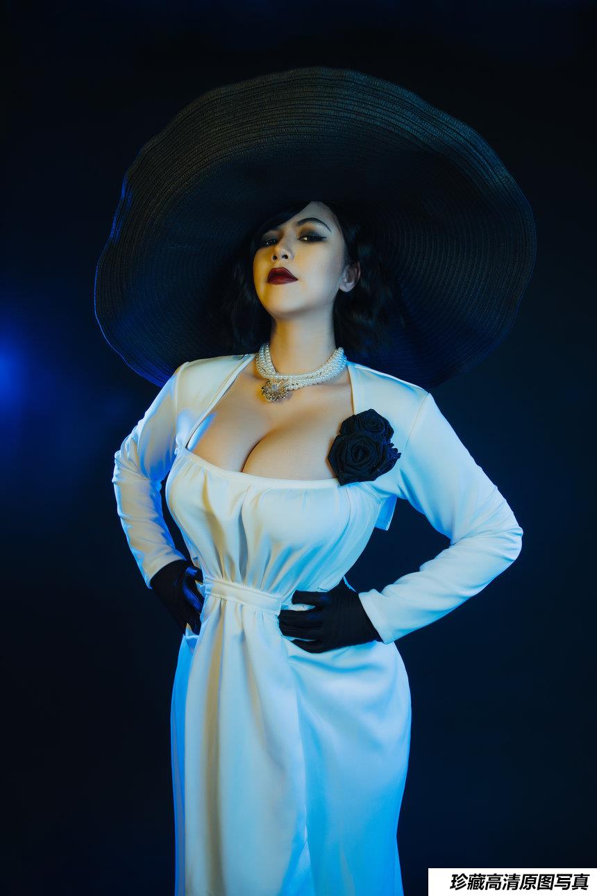 Uy Uy NO.014 - Lady Dimitrescu[28P／454MB]