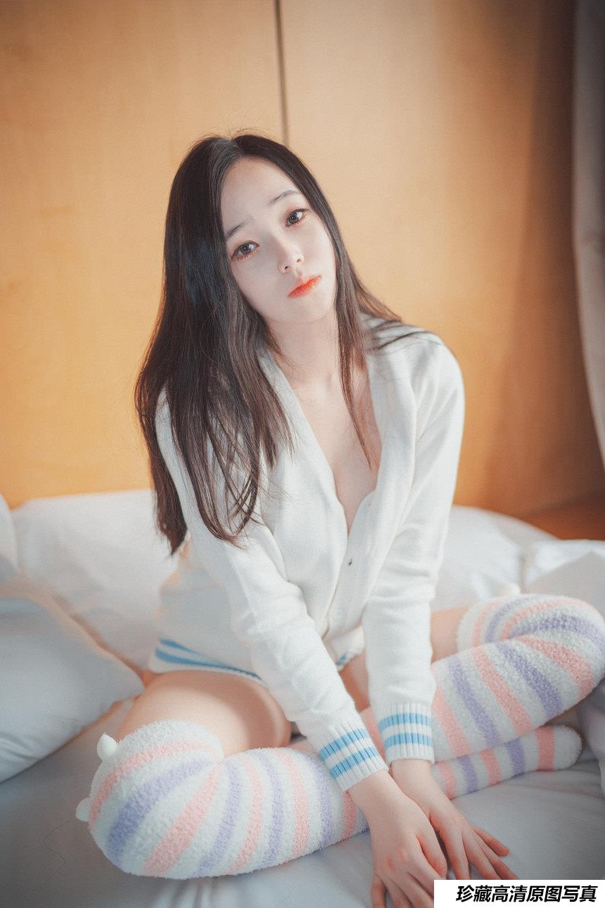 [DJAWA] Bambi Homebody Girl [50P-593MB]