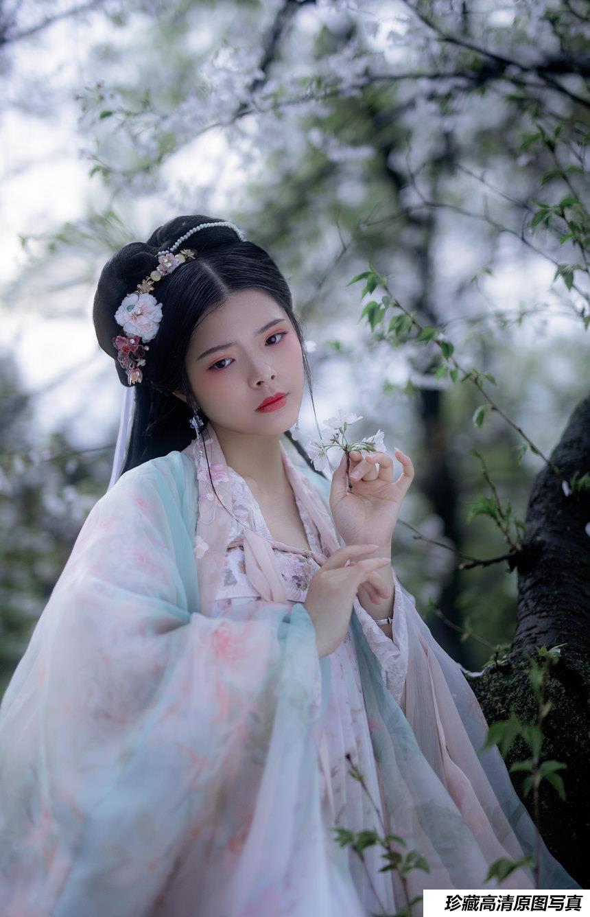 [YITUYU艺图语]2021.12.31 樱 晚晚[21+1P／398MB]