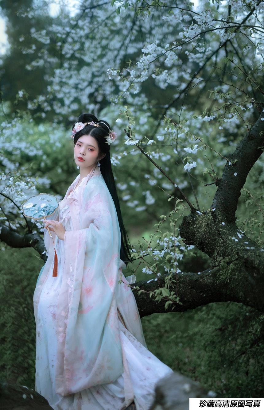 [YITUYU艺图语]2021.12.31 樱 晚晚[21+1P／398MB]