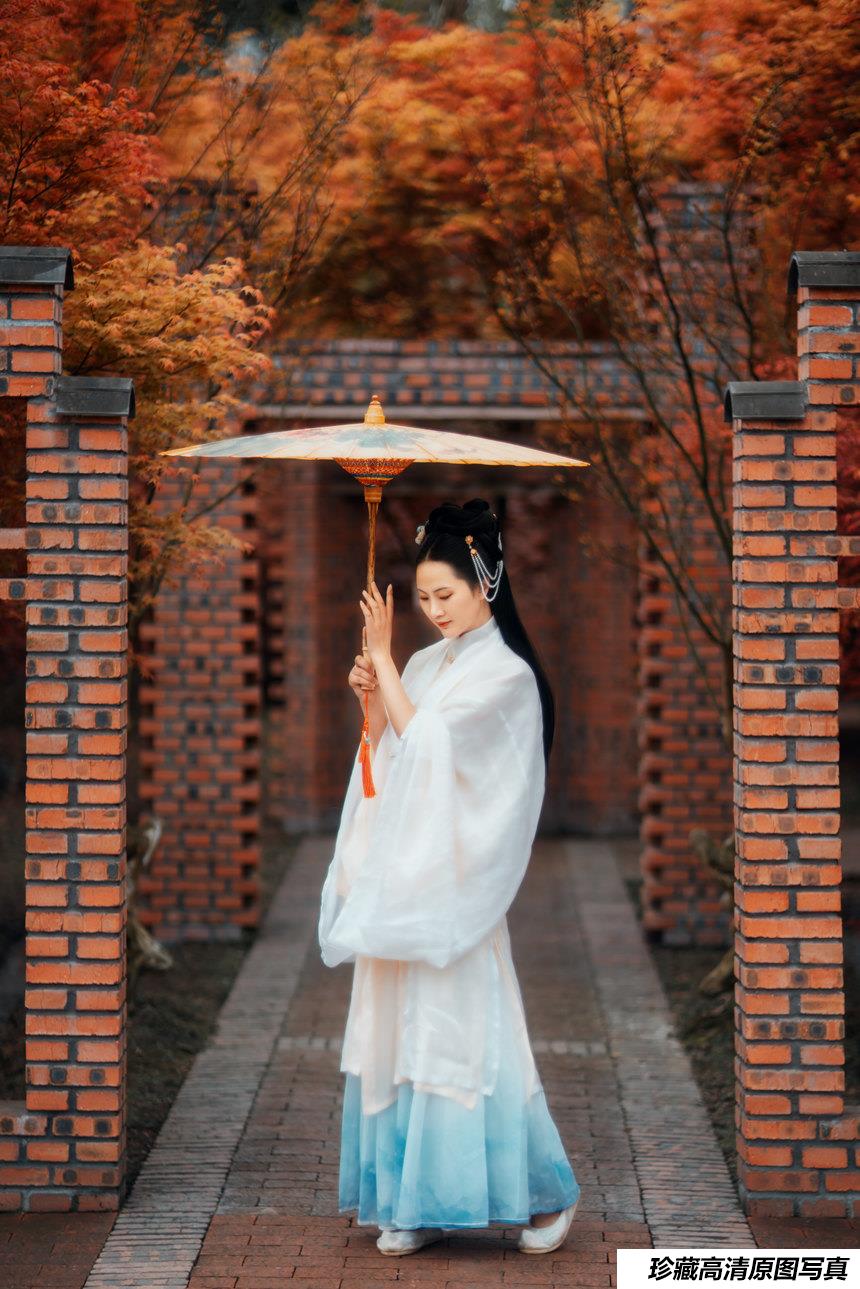 [YITUYU艺图语]2021.12.31 人间三月天 梅梅[22+1P／349MB]