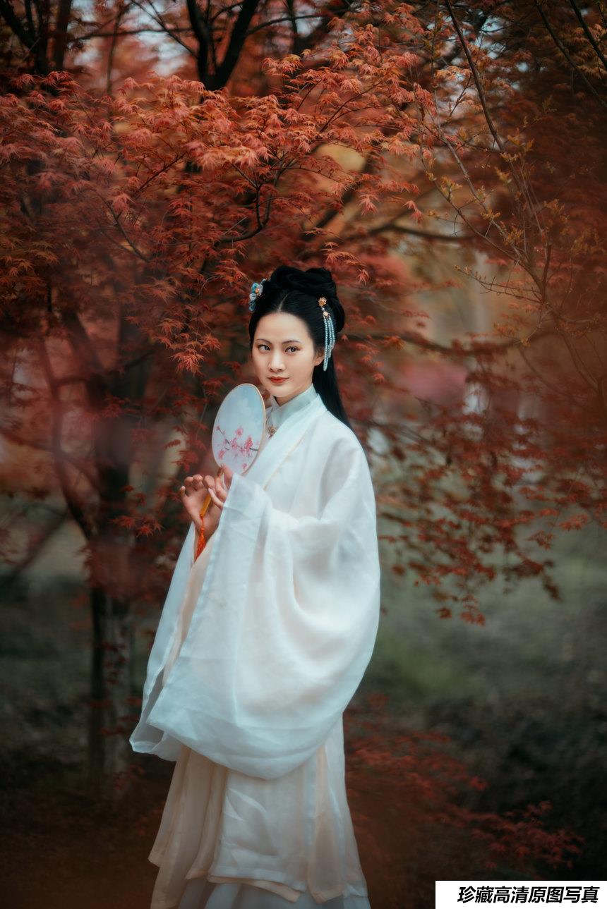 [YITUYU艺图语]2021.12.31 人间三月天 梅梅[22+1P／349MB]