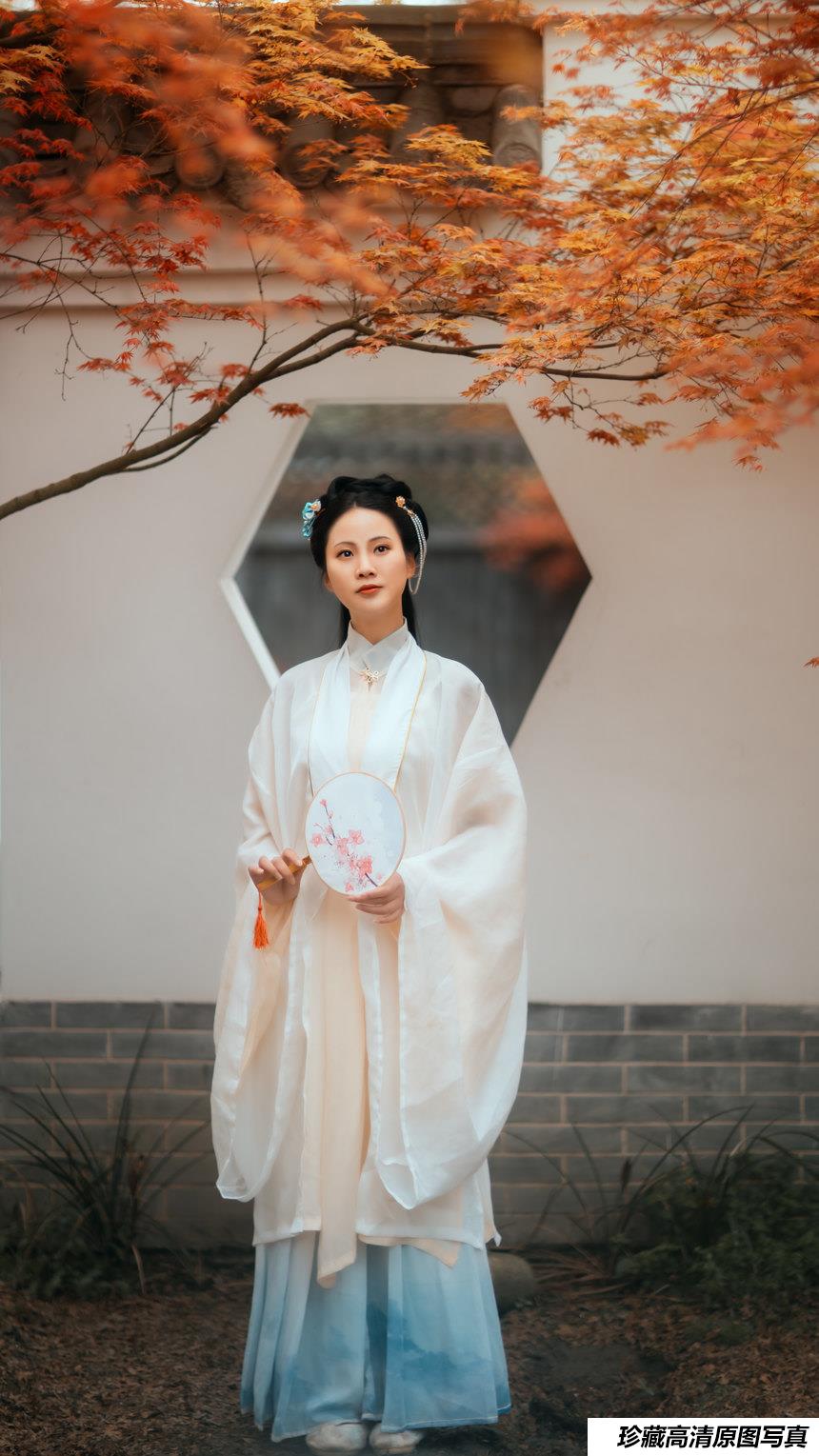 [YITUYU艺图语]2021.12.31 人间三月天 梅梅[22+1P／349MB]