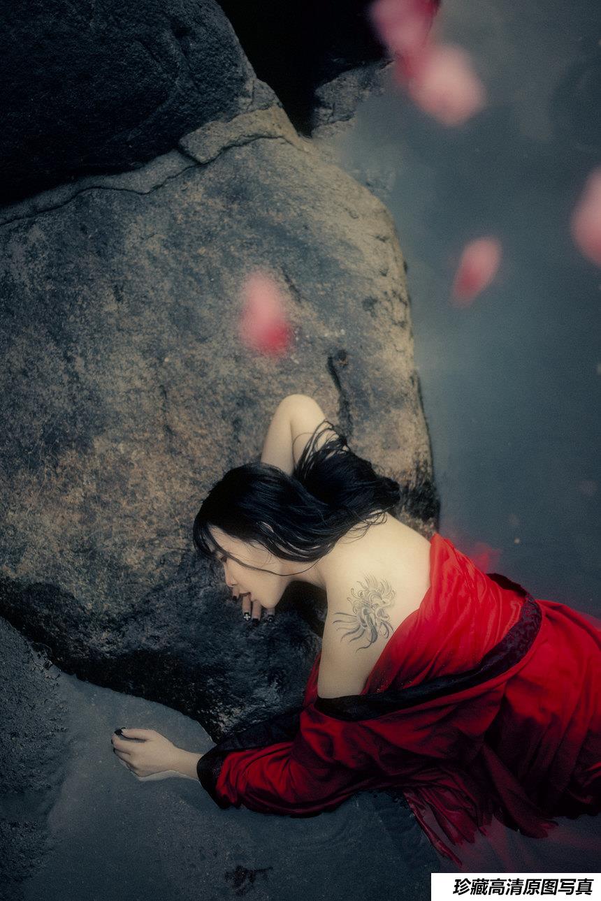 [YITUYU艺图语]2021.12.31 白水素女 北寒[28+1P／507MB]