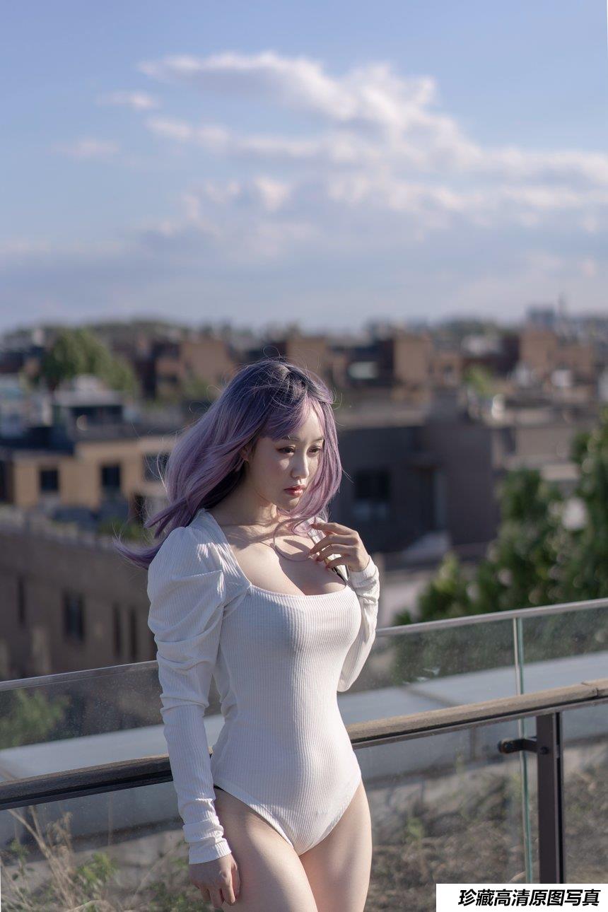 脱尾巴Mizuki NO.011 天台2 [43P121M]