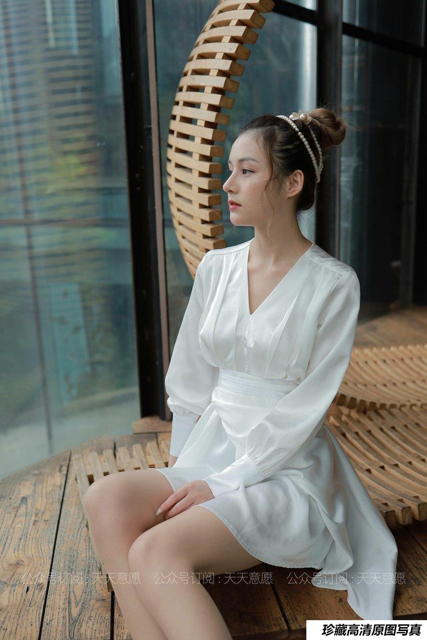 [IESS异思趣向] 2021.05.10 丝享家800：九妹《法式连衣裙》[90P／122MB]