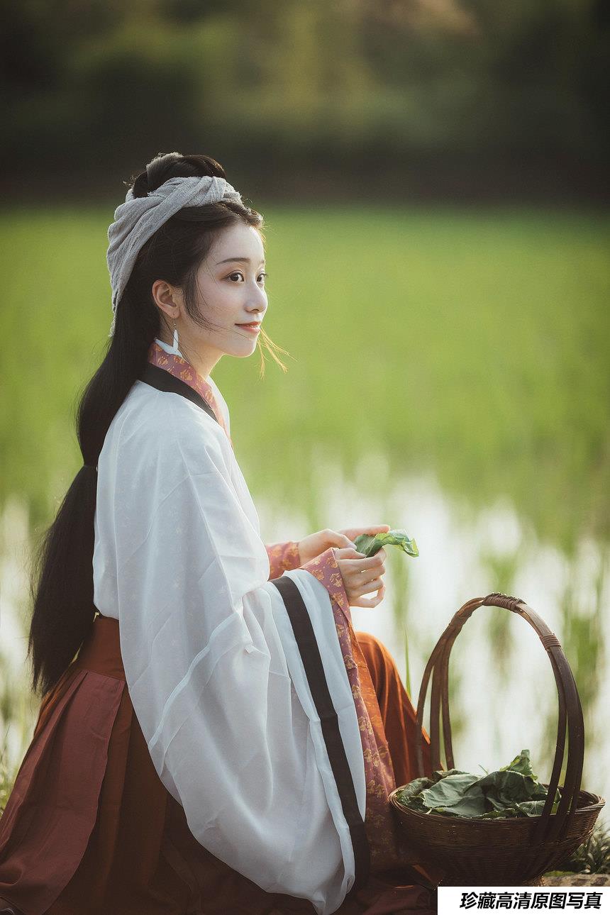 [YITUYU艺图语]2022.01.01 罗敷 小清菡[24+1P／339MB]