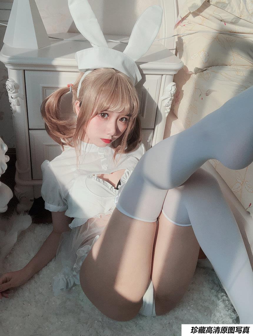 果咩酱w NO.015 - 兔兔护士[12P／63MB]