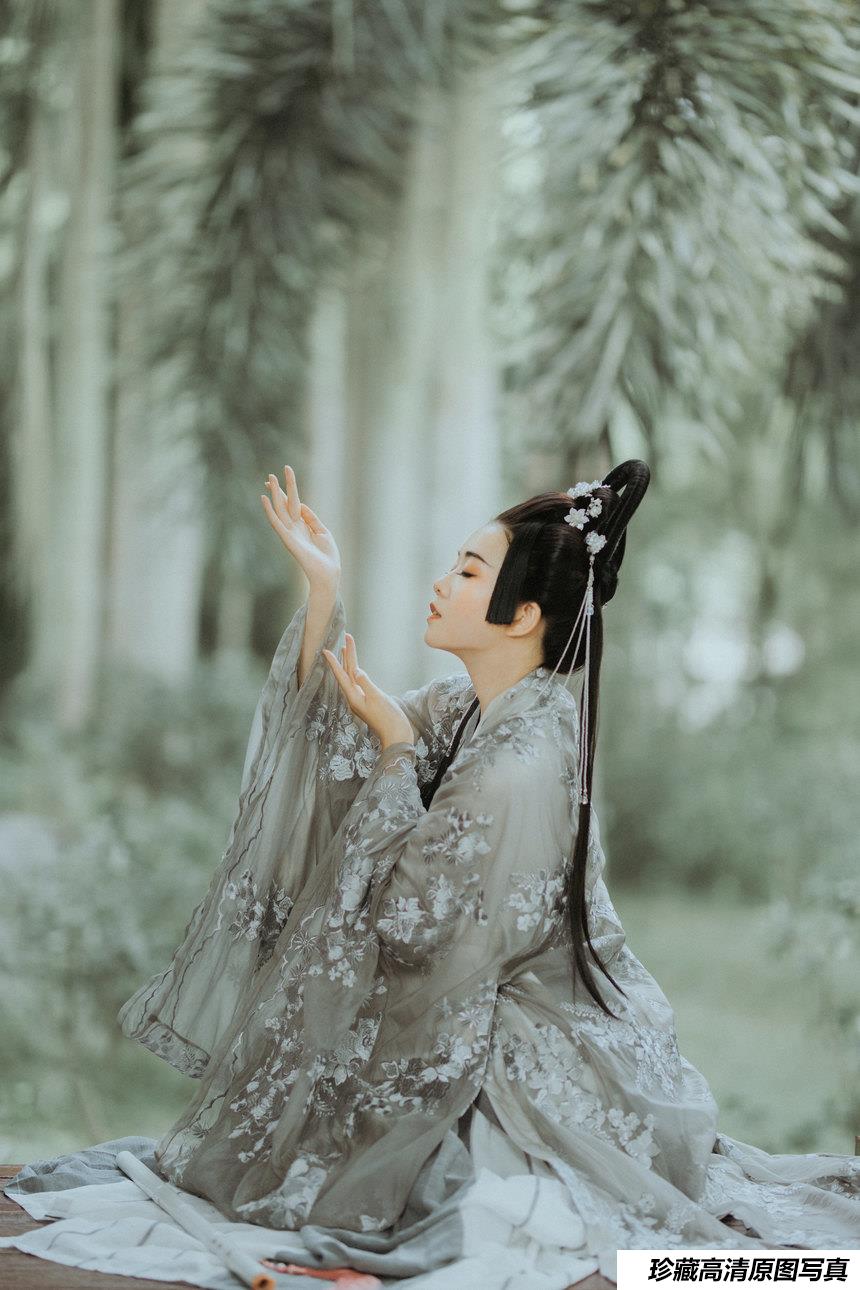 [YITUYU艺图语]2021.12.31 闲云野居 航子[33+1P／500MB]