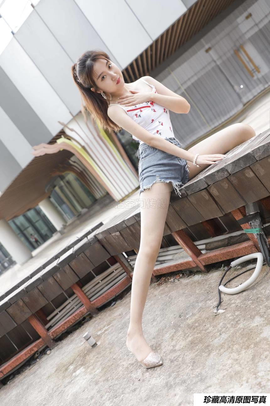 [SiHua思话] SJ043 露露 丝蜜天台 [50P/67MB]