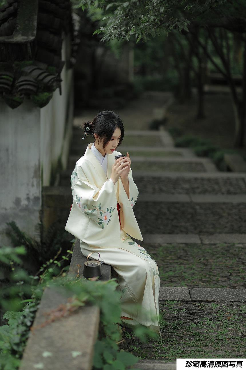 [YITUYU艺图语]2022.01.08 四月桃林 柳柳[34+1P／408MB]