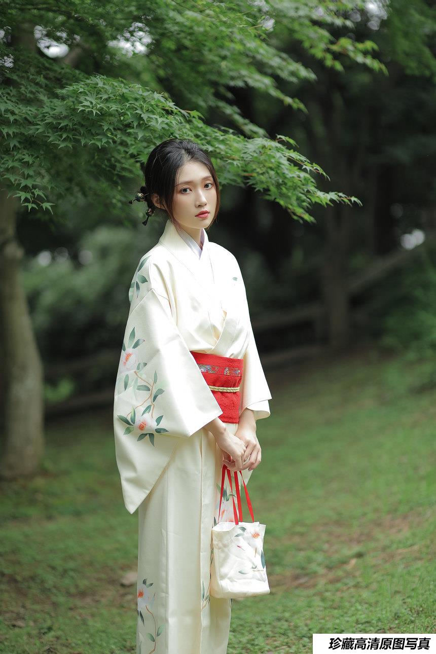 [YITUYU艺图语]2022.01.08 四月桃林 柳柳[34+1P／408MB]