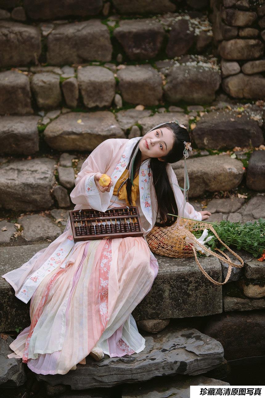 [YITUYU艺图语]2022.01.07 卖花姑娘 陶然[24+1P／373MB]